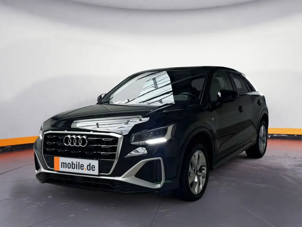 Photo 1 : Audi Q2 2023 Petrol