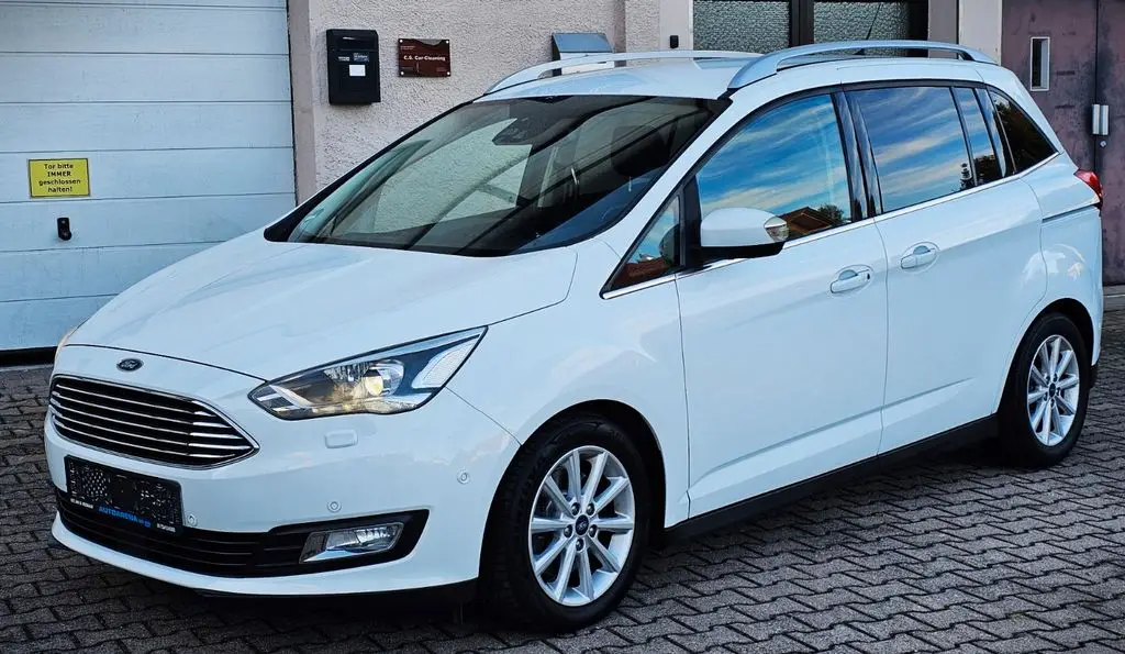 Photo 1 : Ford Grand C-max 2015 Petrol