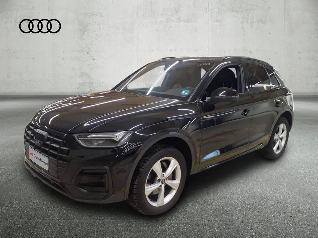 Photo 1 : Audi Q5 2024 Essence