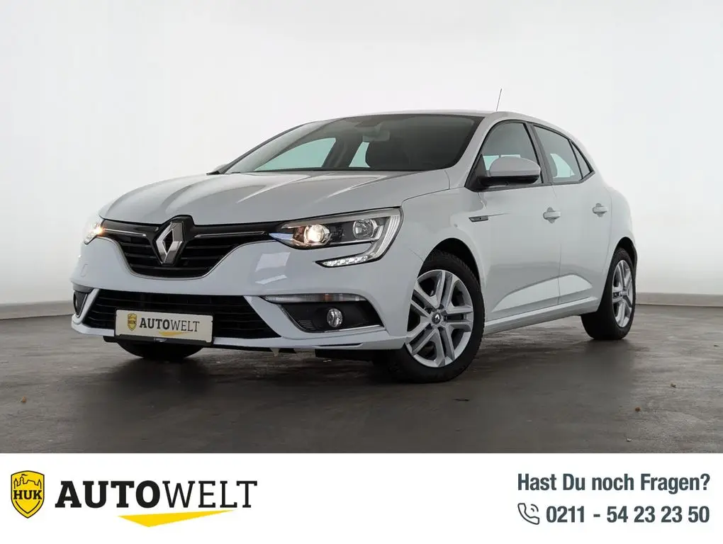 Photo 1 : Renault Megane 2018 Essence