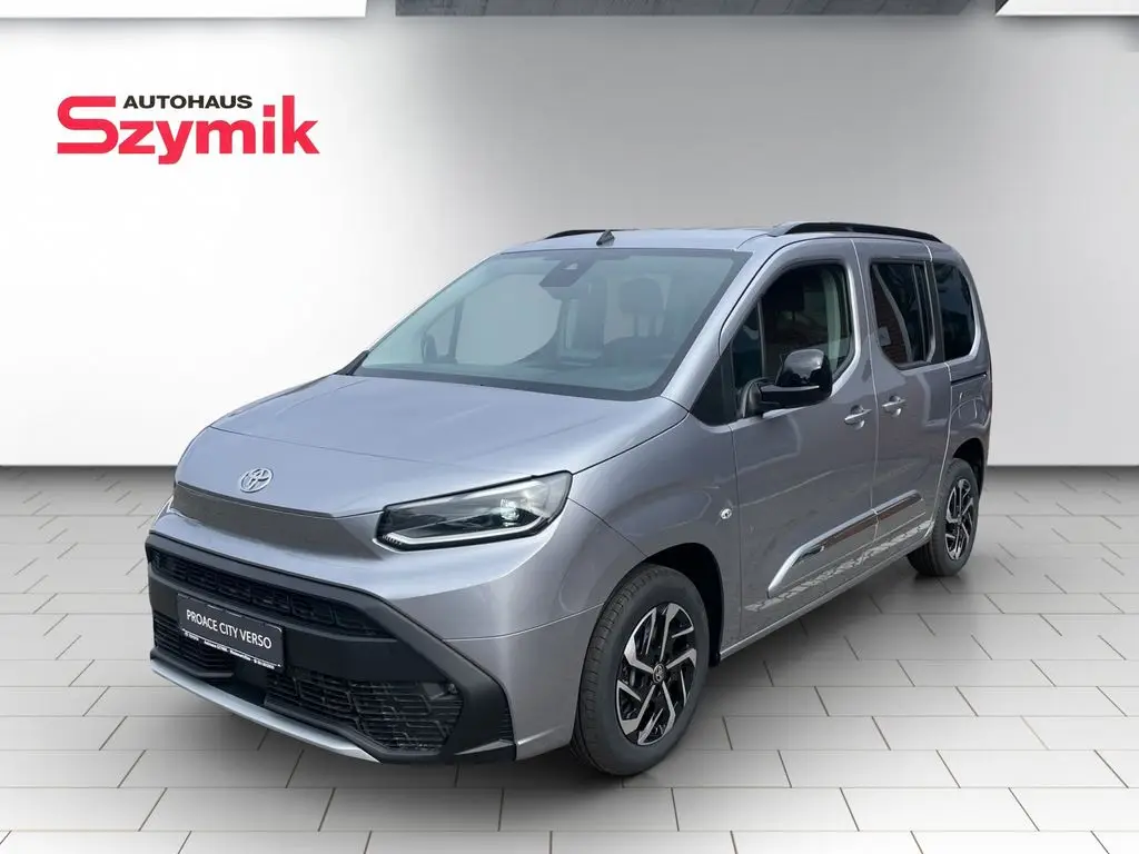 Photo 1 : Toyota Proace 2024 Essence