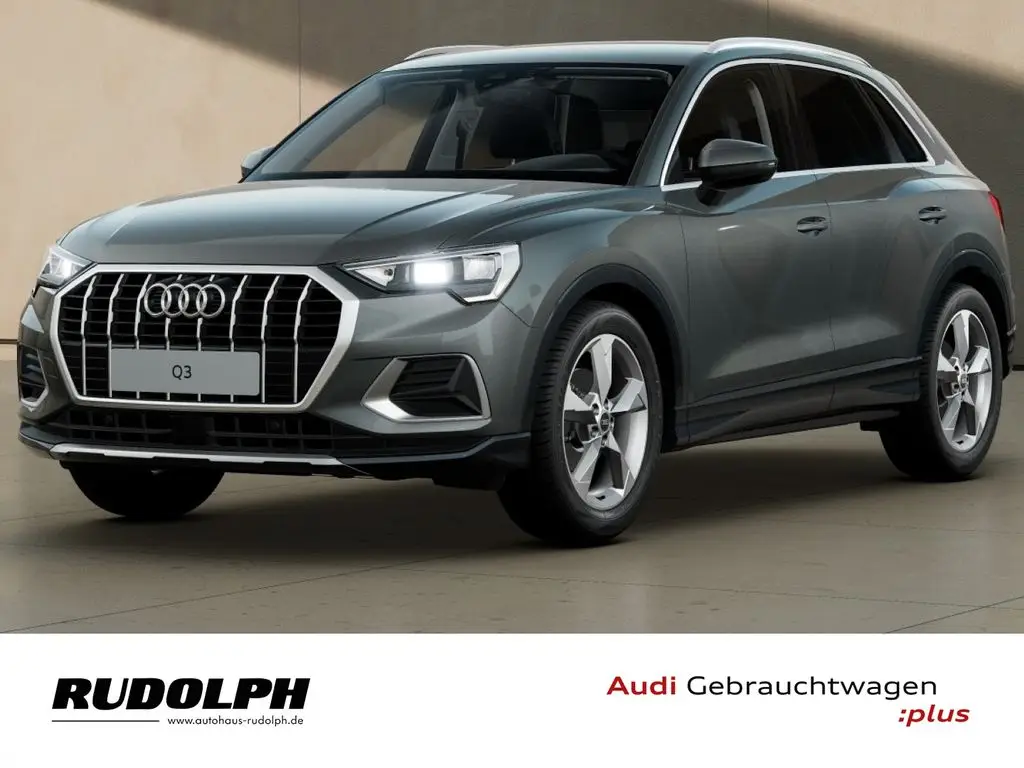 Photo 1 : Audi Q3 2024 Petrol