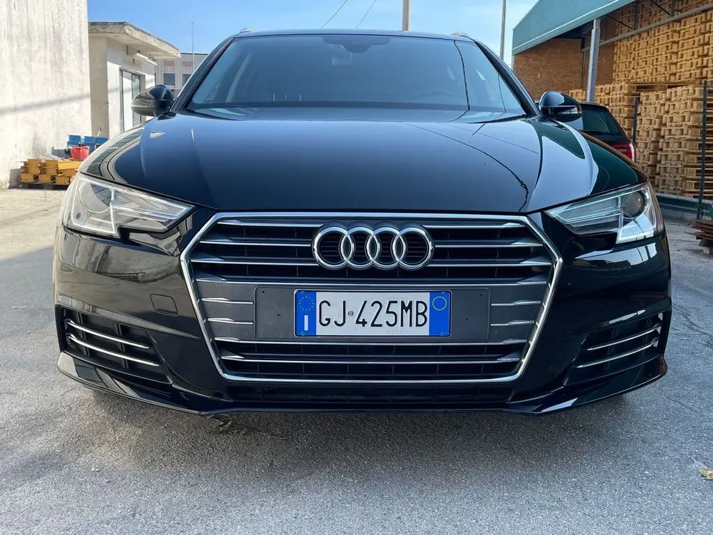 Photo 1 : Audi A4 2016 Diesel