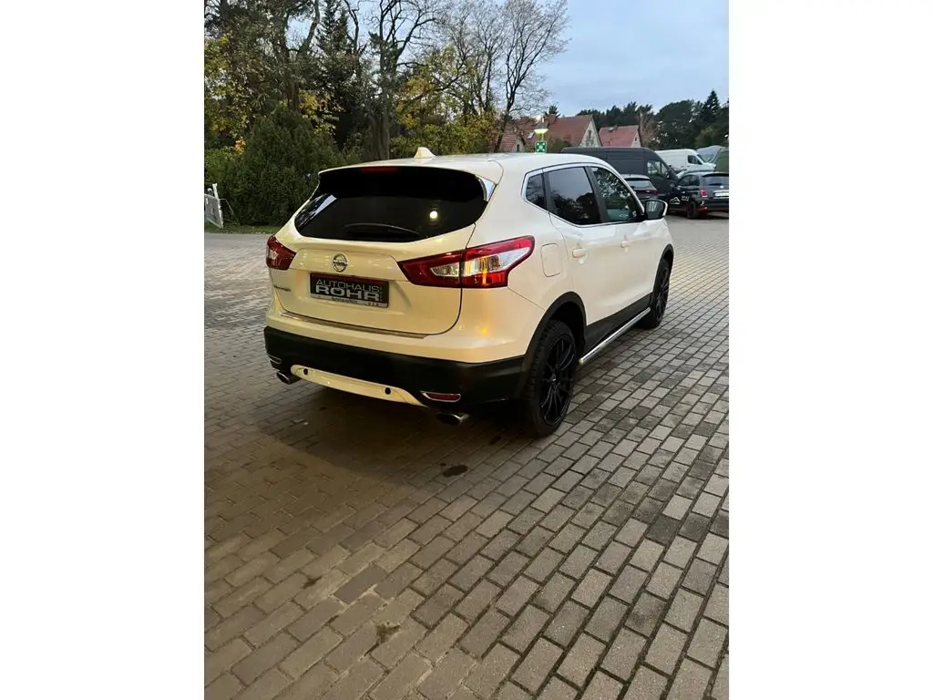 Photo 1 : Nissan Qashqai 2017 Petrol