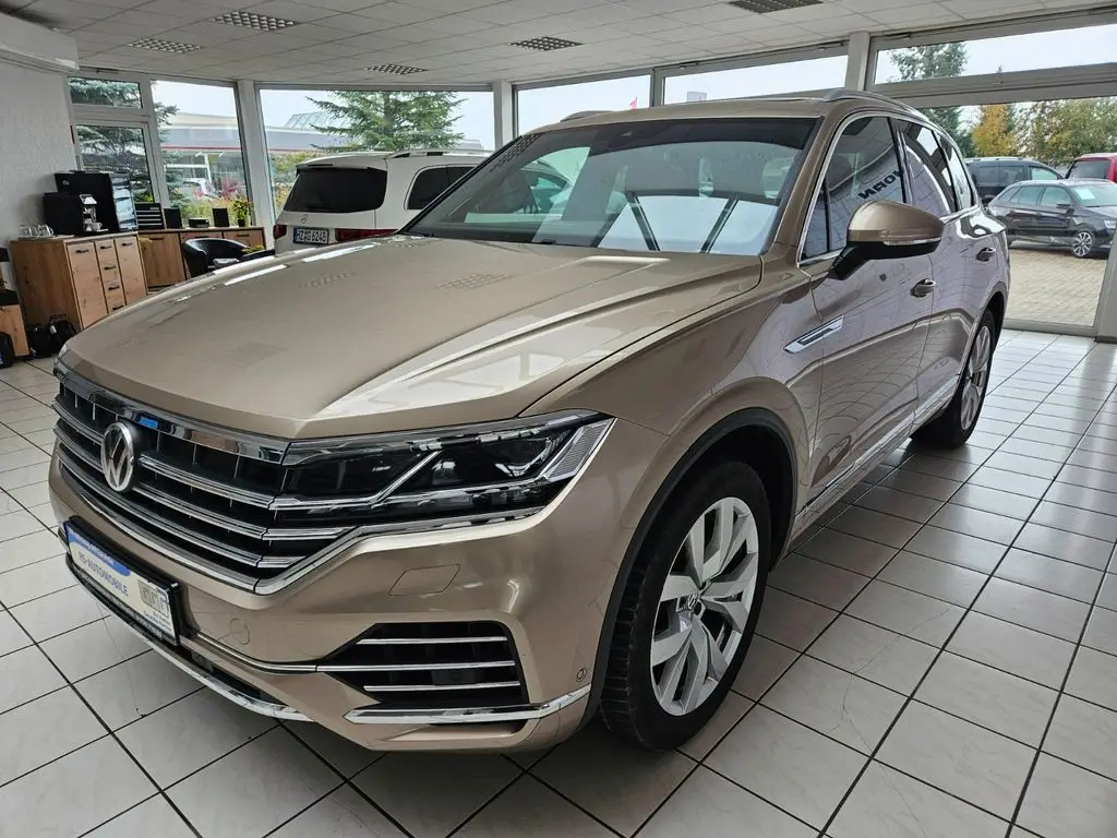 Photo 1 : Volkswagen Touareg 2018 Diesel