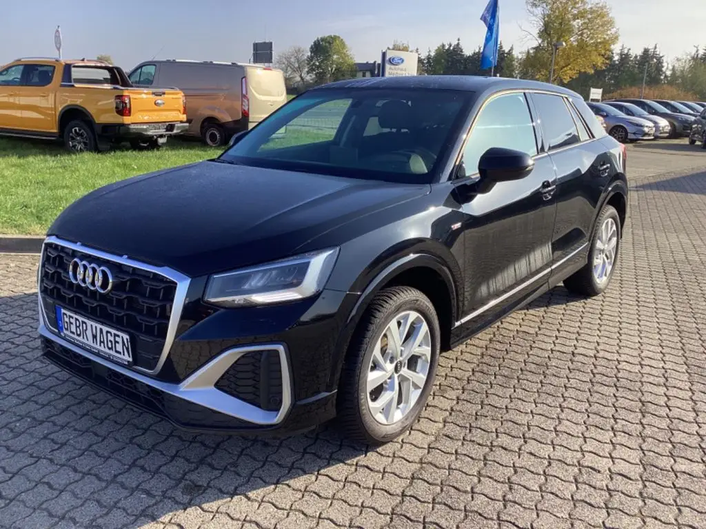 Photo 1 : Audi Q2 2023 Petrol