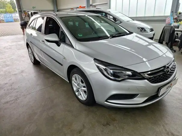 Photo 1 : Opel Astra 2018 Diesel