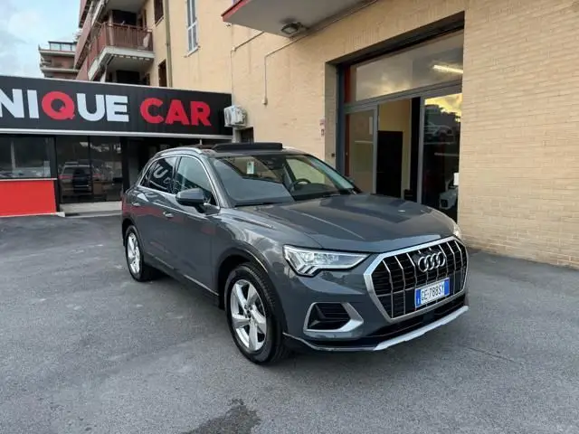 Photo 1 : Audi Q3 2021 Essence