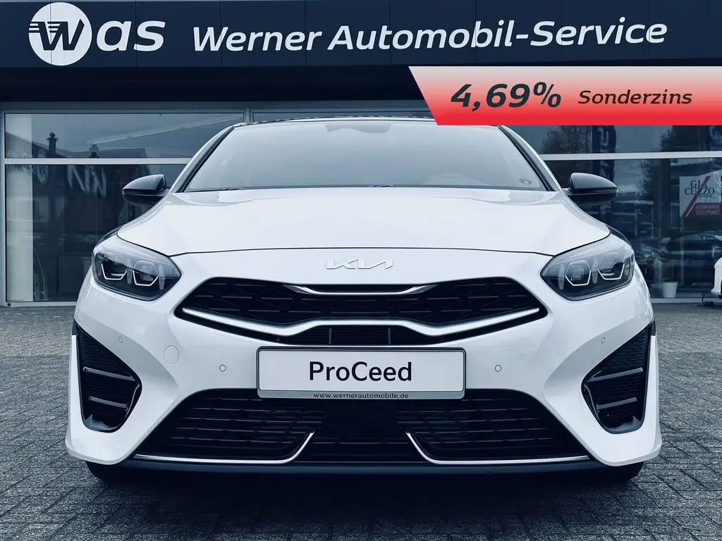 Photo 1 : Kia Proceed 2024 Petrol