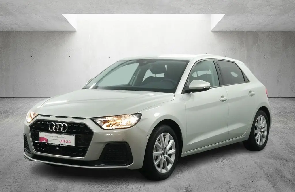 Photo 1 : Audi A1 2023 Essence