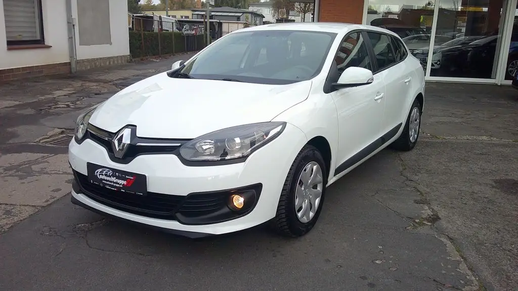 Photo 1 : Renault Megane 2015 Petrol