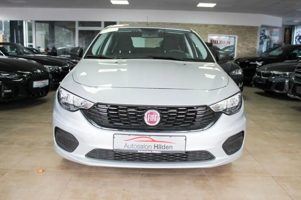 Photo 1 : Fiat Tipo 2019 Petrol