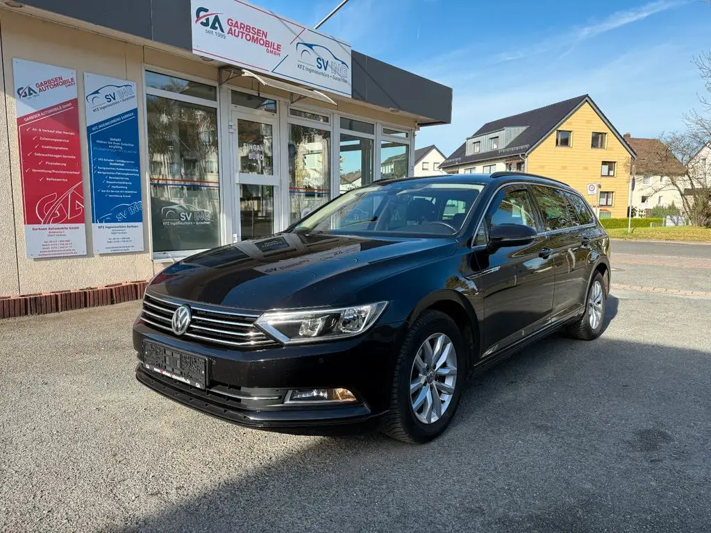 Photo 1 : Volkswagen Passat 2018 Diesel