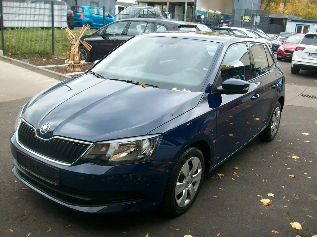 Photo 1 : Skoda Fabia 2017 Petrol