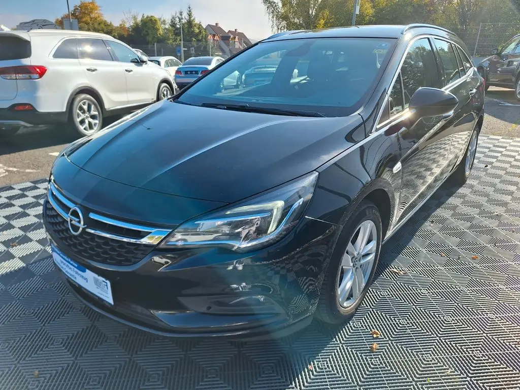 Photo 1 : Opel Astra 2019 Essence