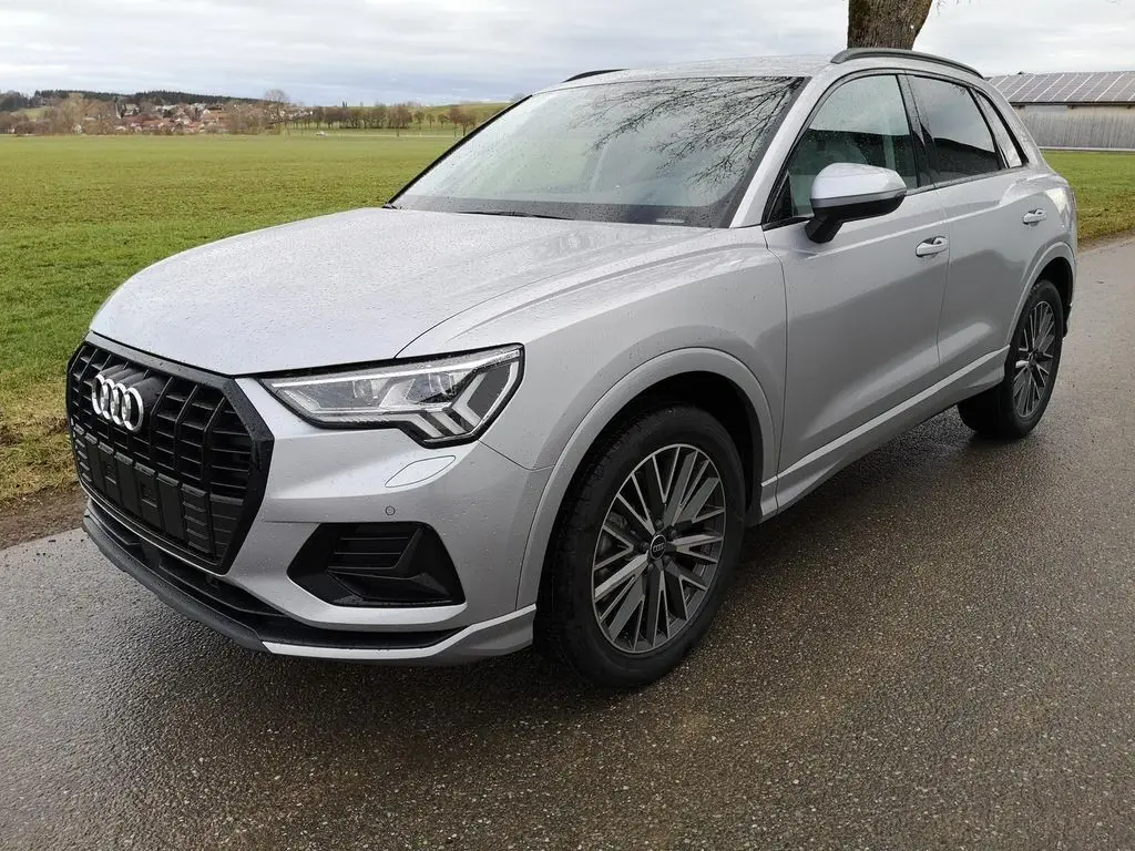 Photo 1 : Audi Q3 2024 Diesel