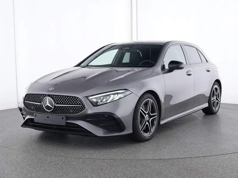 Photo 1 : Mercedes-benz Classe A 2023 Essence