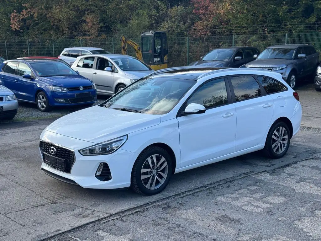 Photo 1 : Hyundai I30 2017 Petrol