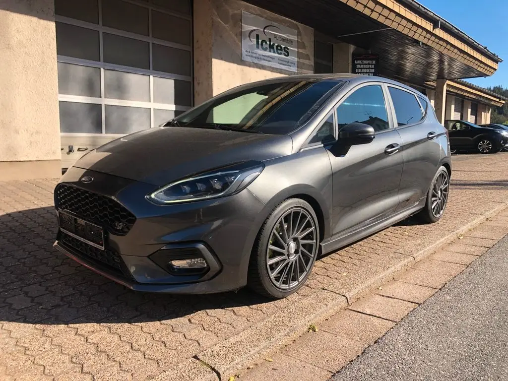 Photo 1 : Ford Fiesta 2018 Petrol