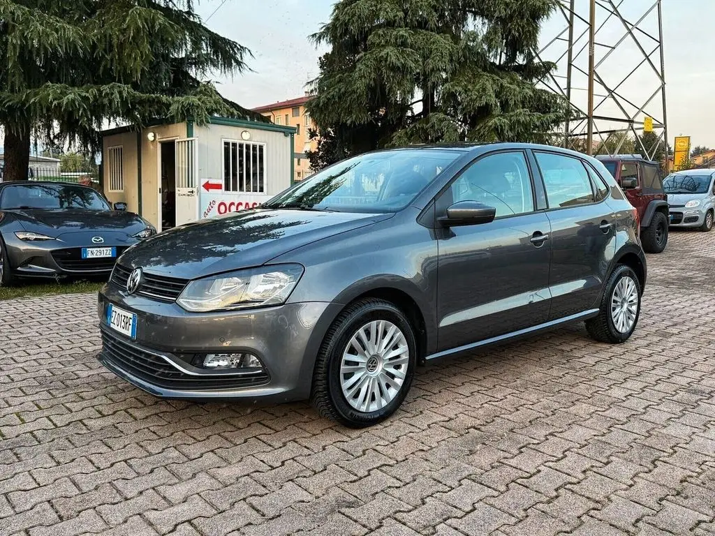 Photo 1 : Volkswagen Polo 2015 Petrol