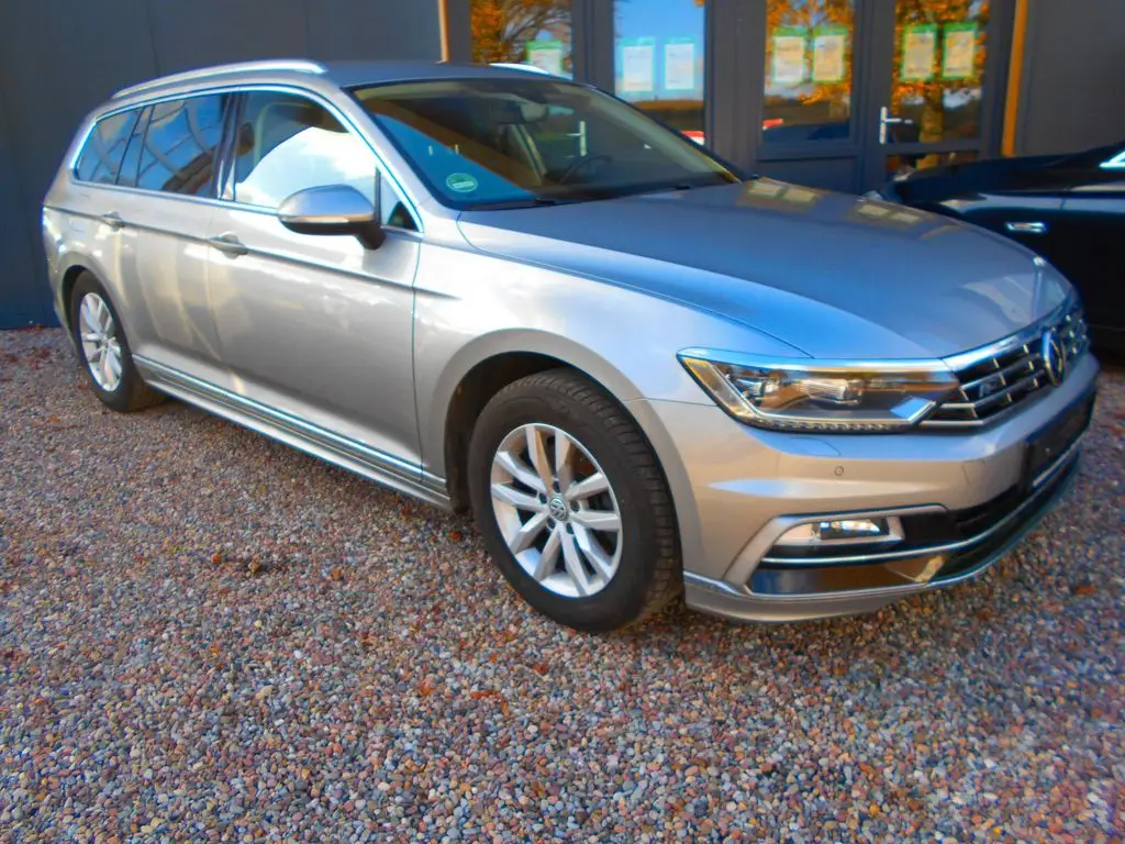 Photo 1 : Volkswagen Passat 2015 Diesel