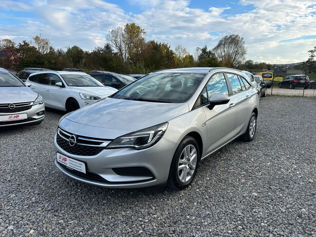 Photo 1 : Opel Astra 2018 Diesel