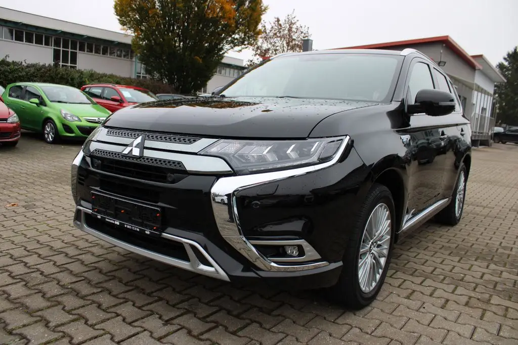 Photo 1 : Mitsubishi Outlander 2019 Hybrid