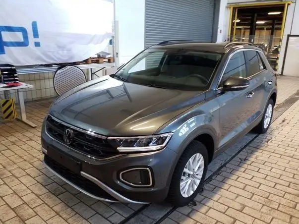 Photo 1 : Volkswagen T-roc 2023 Petrol