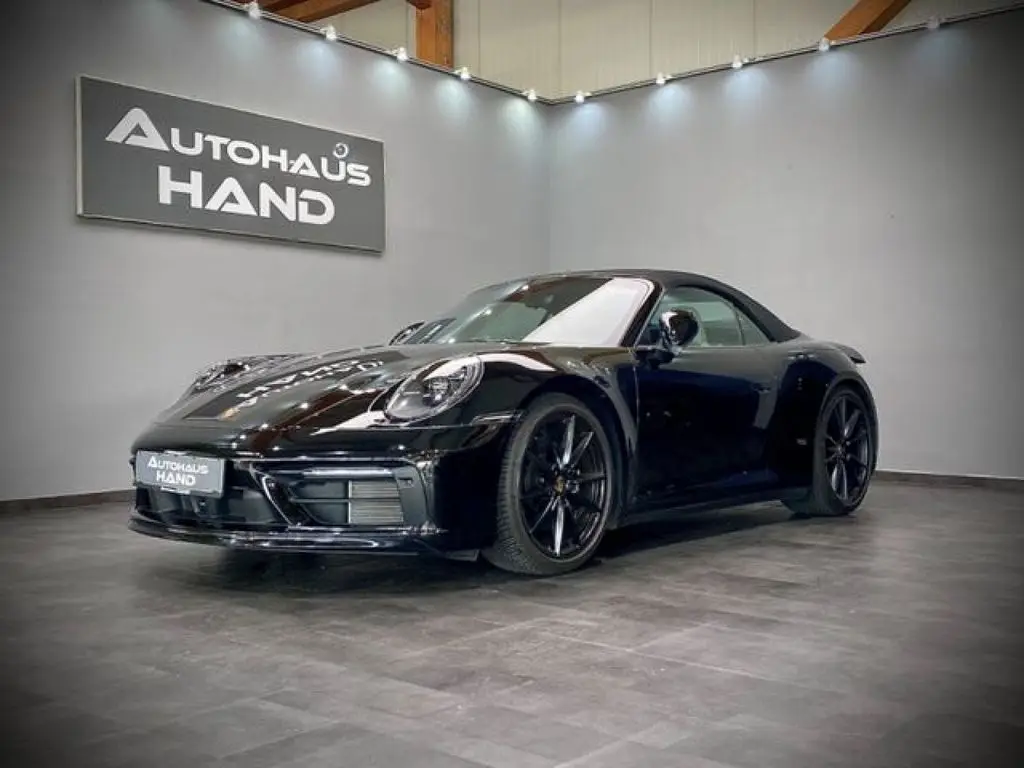 Photo 1 : Porsche 992 2020 Essence