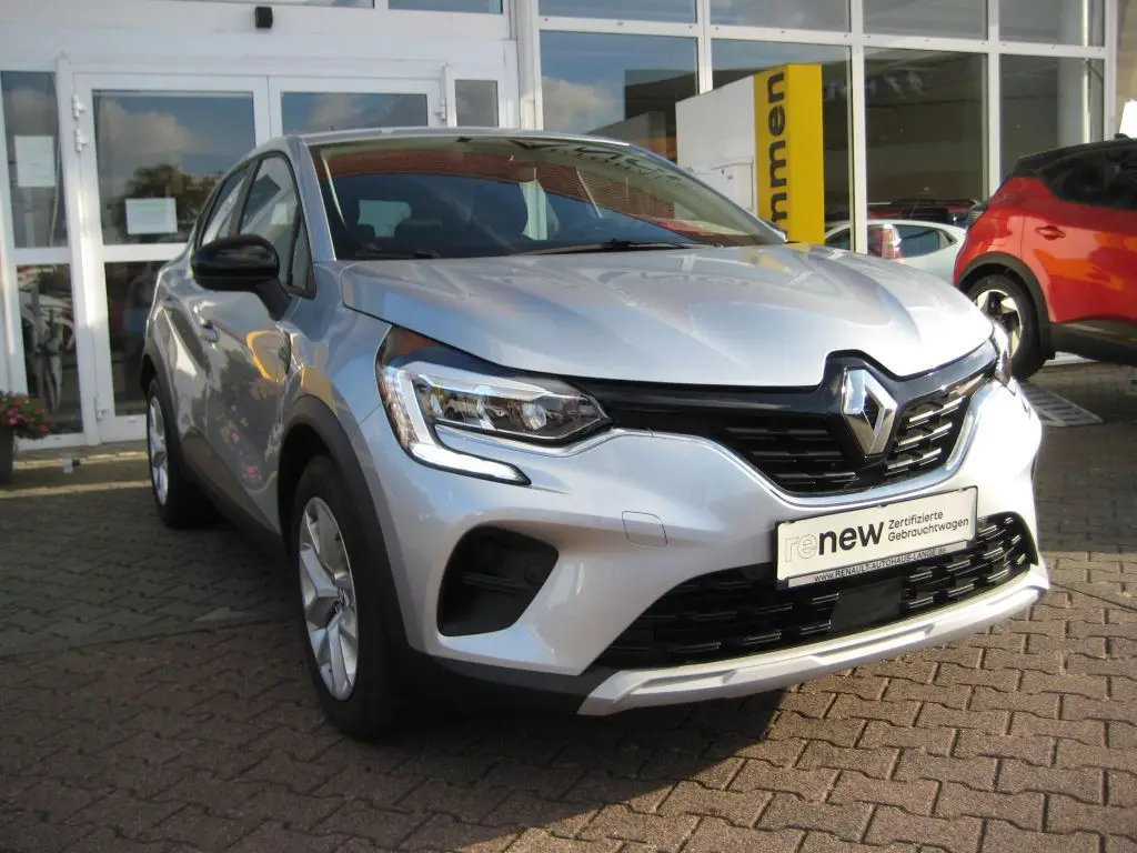 Photo 1 : Renault Captur 2023 Petrol