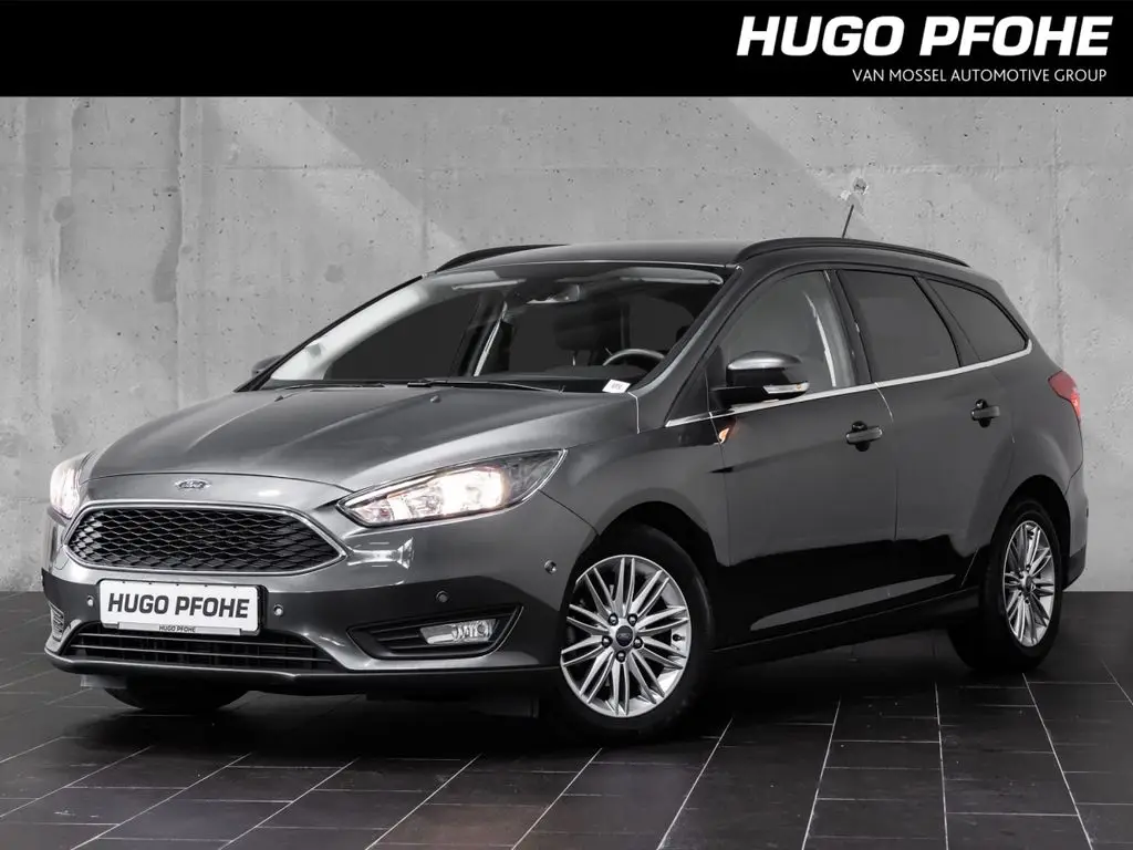 Photo 1 : Ford Focus 2018 Petrol