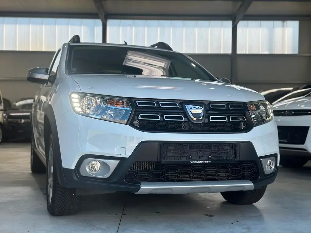 Photo 1 : Dacia Sandero 2018 Petrol