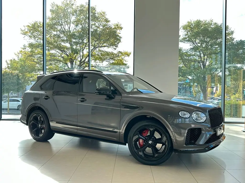 Photo 1 : Bentley Bentayga 2024 Petrol