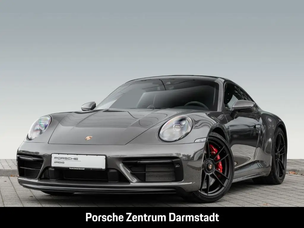 Photo 1 : Porsche 992 2022 Essence