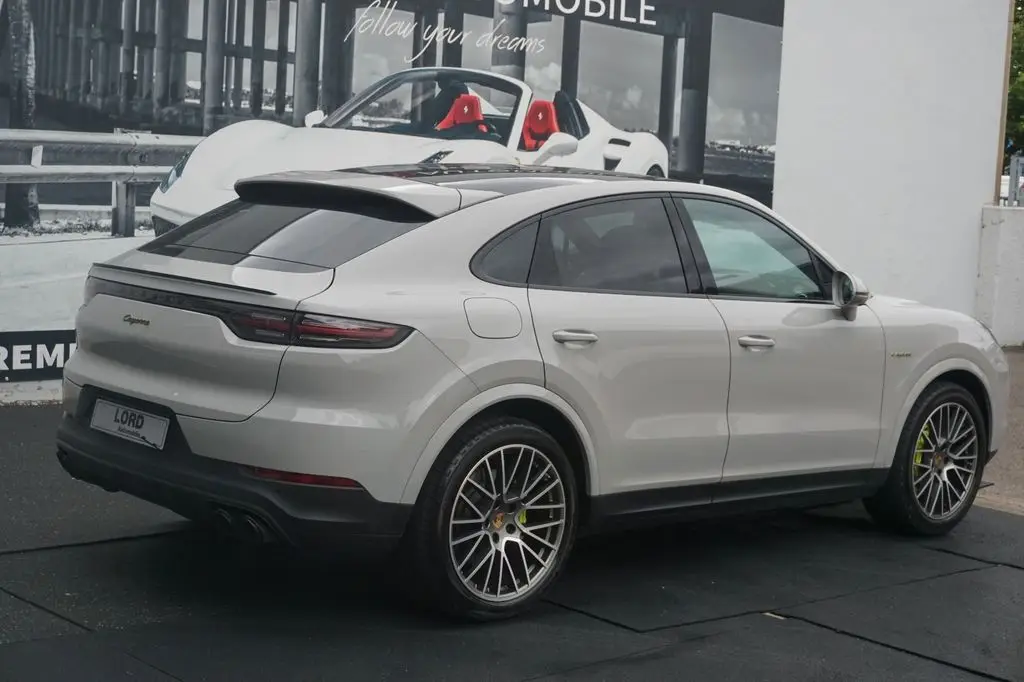 Photo 1 : Porsche Cayenne 2024 Hybride