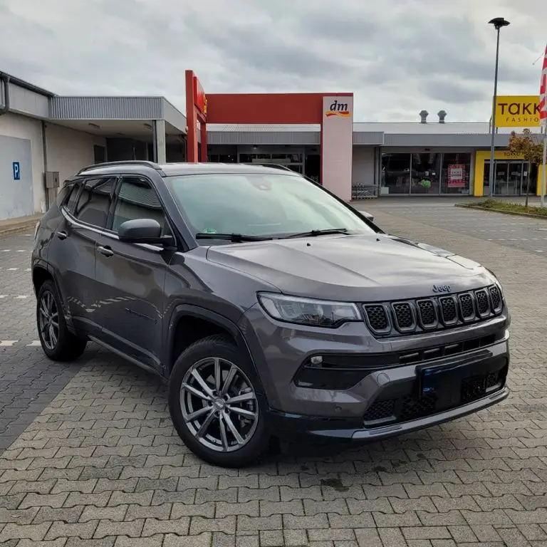 Photo 1 : Jeep Compass 2023 Hybrid