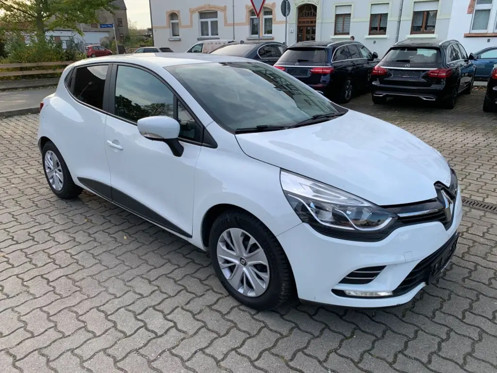 Photo 1 : Renault Clio 2017 Diesel