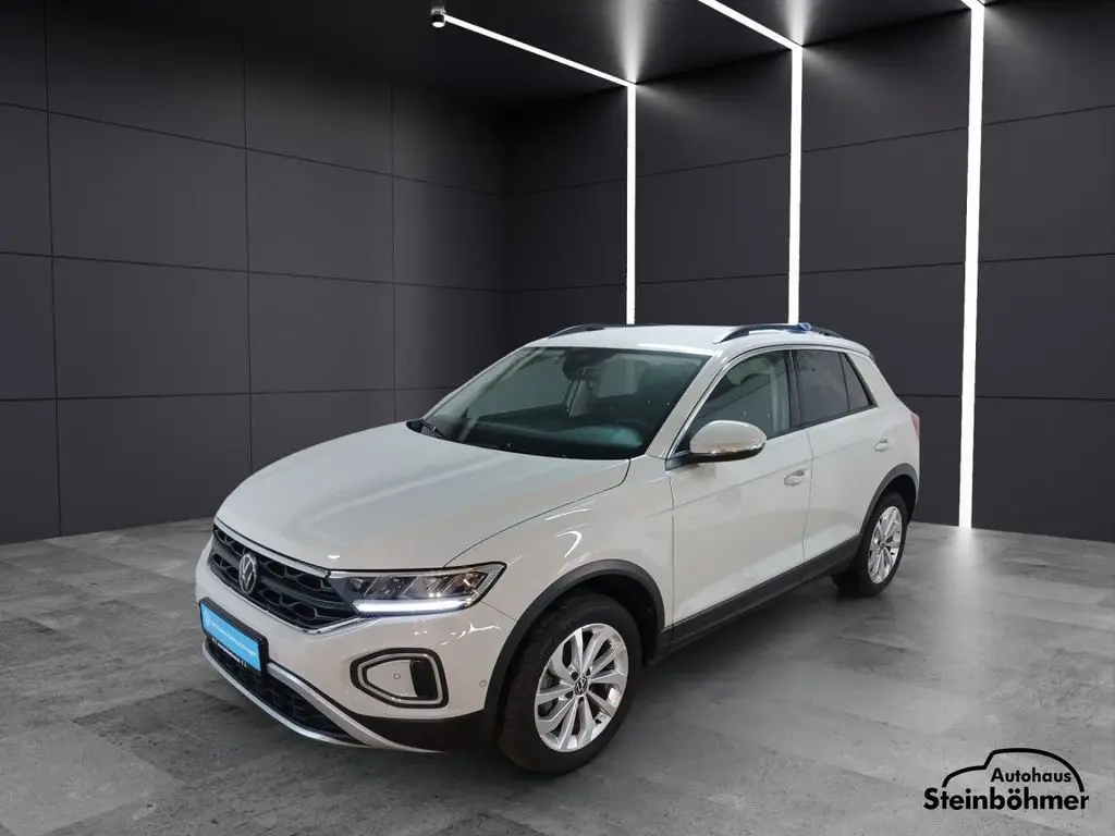 Photo 1 : Volkswagen T-roc 2023 Petrol