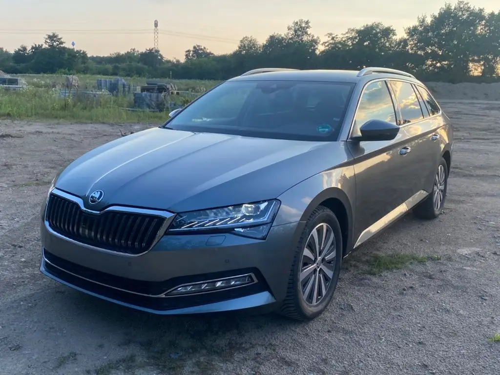 Photo 1 : Skoda Superb 2024 Essence