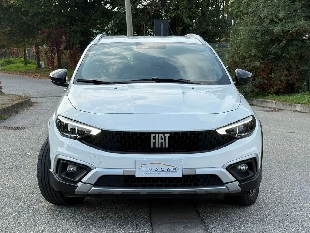 Photo 1 : Fiat Tipo 2022 Petrol