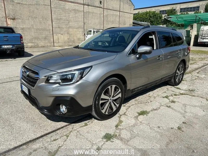 Photo 1 : Subaru Outback 2020 Petrol