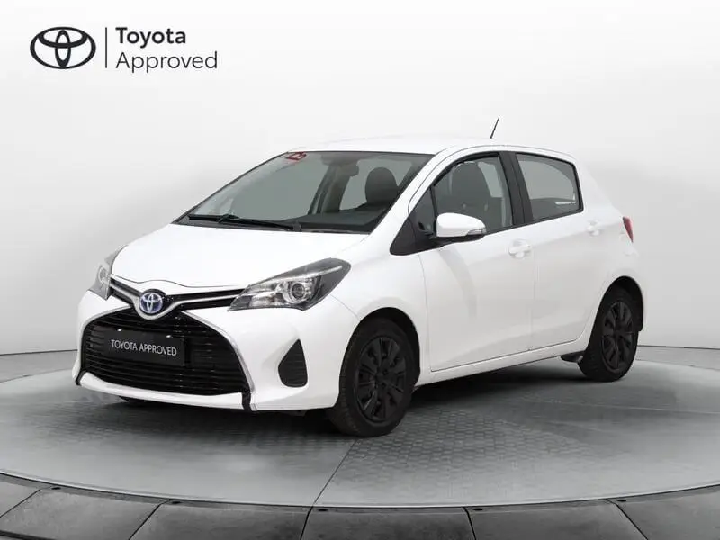 Photo 1 : Toyota Yaris 2016 Hybrid