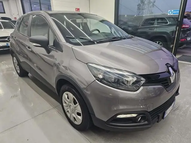 Photo 1 : Renault Captur 2016 Diesel