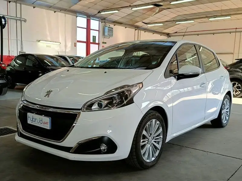 Photo 1 : Peugeot 208 2016 Petrol