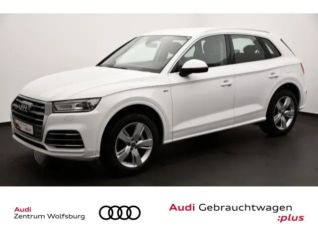 Photo 1 : Audi Q5 2021 Hybride