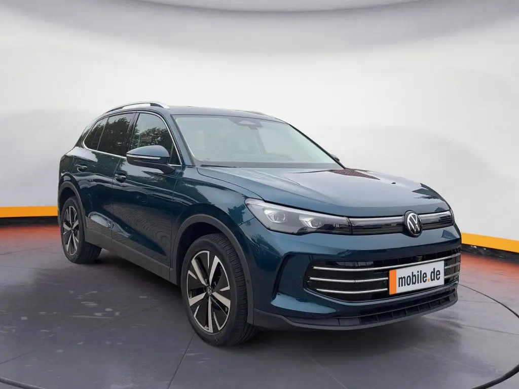 Photo 1 : Volkswagen Tiguan 2024 Essence