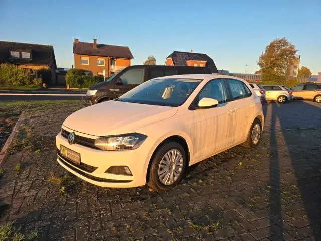 Photo 1 : Volkswagen Polo 2019 Petrol