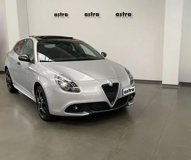 Photo 1 : Alfa Romeo Giulietta 2018 Diesel