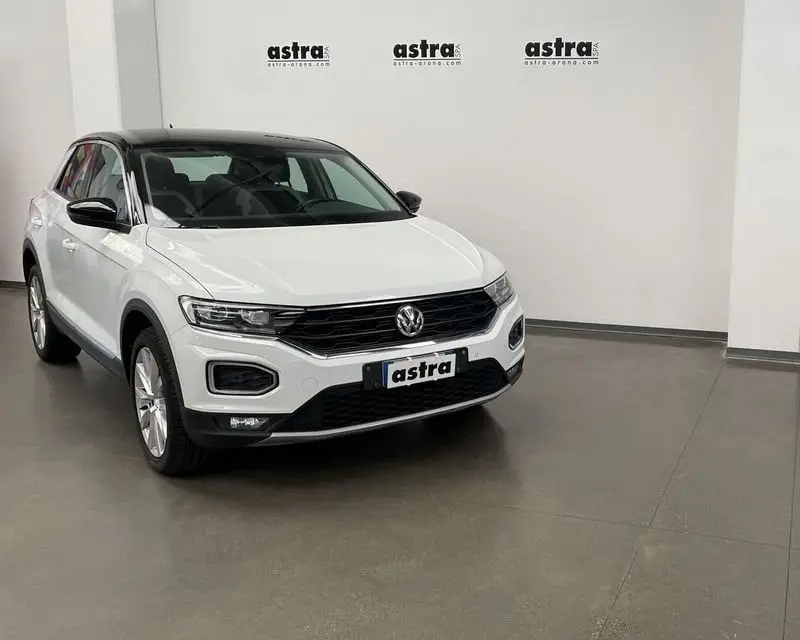 Photo 1 : Volkswagen T-roc 2019 Petrol