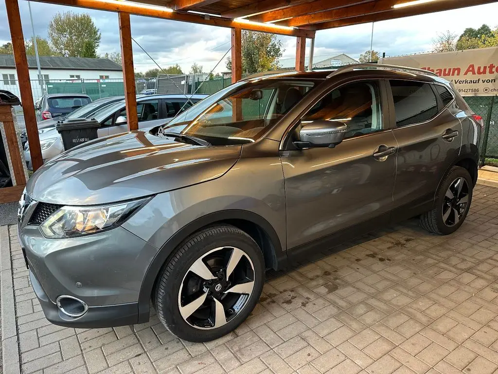 Photo 1 : Nissan Qashqai 2016 Petrol